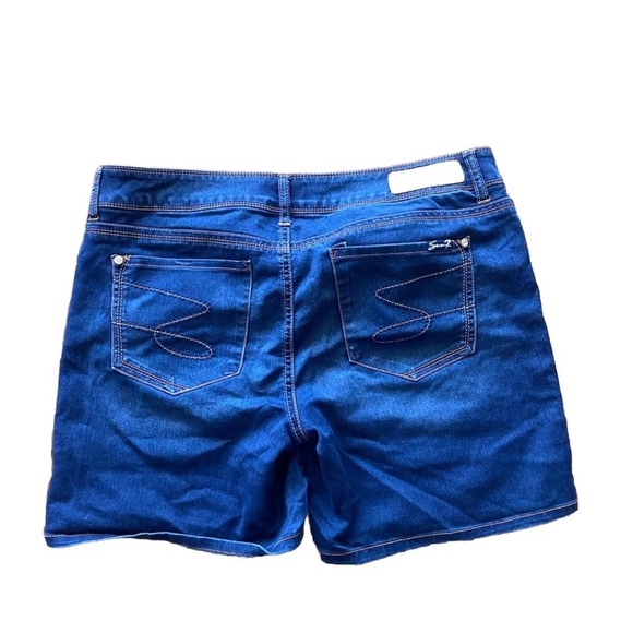 Seven7 Women's Blue Denim Shorts - Picture 2 of 6